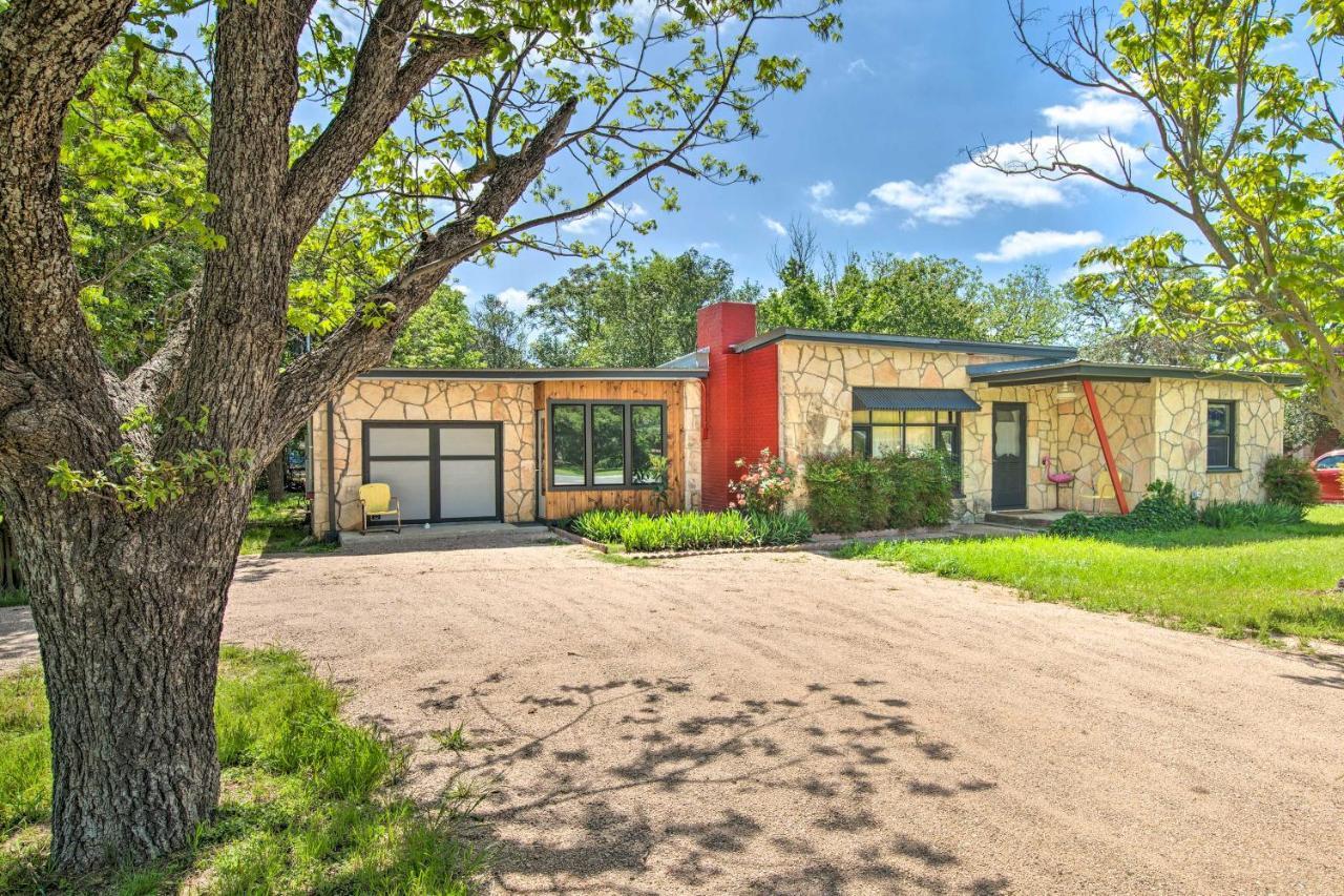 Retro Updated Blanco Abode - Steps To Main Street! Exterior foto